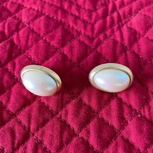 Vintage Richelieu Faux Pearl Button Gold Tone Pierced Earrings Oval Grannycore